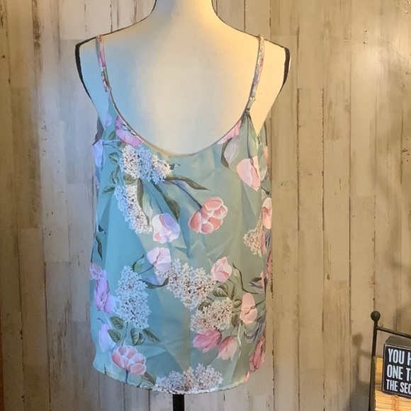 Show me your Mumu. Floral cami size small. - Picture 4 of 5
